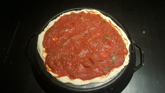 Pre-cheese raw pizza